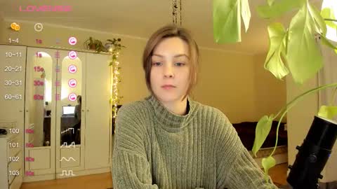 Snapshot of gingerbread__house chatting on 10-25-25, 03:29 Vasilisa online show from 10-25-25, 03:29