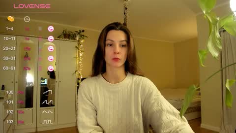 Snapshot of gingerbread__house chatting on 11-13-25, 05:01 Vasilisa online show from 11-13-25, 05:01