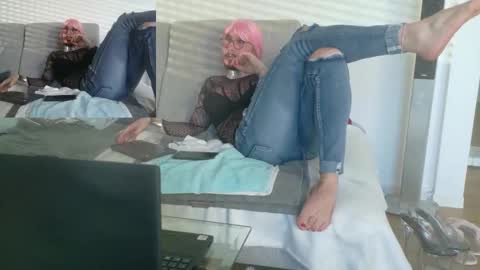 Snapshot of gingerpink1911 chatting on 10-08-25, 03:20 GingerPink online show from 10-08-25, 03:20