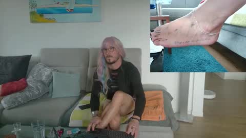 Snapshot of gingerpink1911 chatting on 10-26-25, 10:54 GingerPink online show from 10-26-25, 10:54