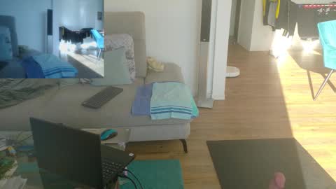 Snapshot of gingerpink1911 chatting on 12-15-25, 12:20 GingerPink online show from 12-15-25, 12:20