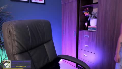 Snapshot of ginnaaaa_ chatting on 11-26-25, 07:04 Ginnaa online show from 11-26-25, 07:04