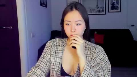 Ginny online show from 02-25-25, 10:58