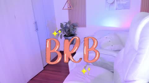 Snapshot of ginnywett chatting on 01-17-25, 05:41 Kendall online show from 01-17-25, 05:41