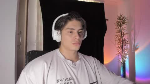 Snapshot of gio_russo chatting on 05-06-26, 10:37 GioRusso online show from 05-06-26, 10:37