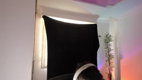 Snapshot of gio_russo chatting on 05-24-26, 05:51 GioRusso online show from 05-24-26, 05:51