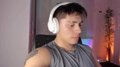 Snapshot of gio_russo chatting on 06-03-26, 02:58 GioRusso online show from 06-03-26, 02:58