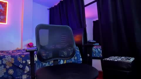 GIOMAR REYES online show from 02-13-25, 03:07