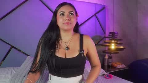 Snapshot of giorgia_13 chatting on 10-19-25, 03:18 giorgia online show from 10-19-25, 03:18