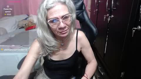 Snapshot of giorgia_xue53 chatting on 01-18-26, 04:05 Mary online show from 01-18-26, 04:05