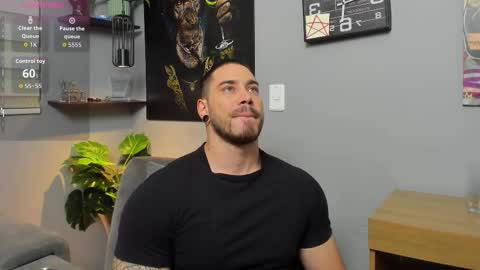 Snapshot of giorgio_leone2 chatting on 10-08-25, 02:42 Giorgio leone online show from 10-08-25, 02:42