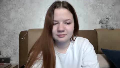 girl_cute07 online show from 05-17-26, 06:48