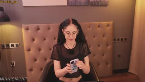 Nikki online show from 03-06-26, 04:14