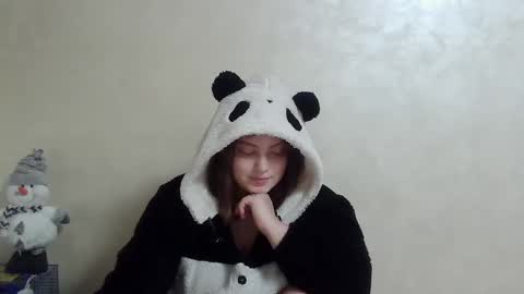 Snapshot of girl_leya chatting on 12-15-24, 11:09 girl_leya online show from 12-15-24, 11:09