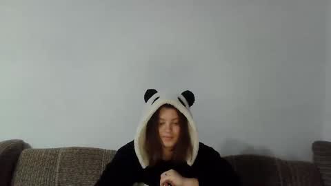 Snapshot of girl_leya chatting on 09-26-25, 07:51 girl_leya online show from 09-26-25, 07:51