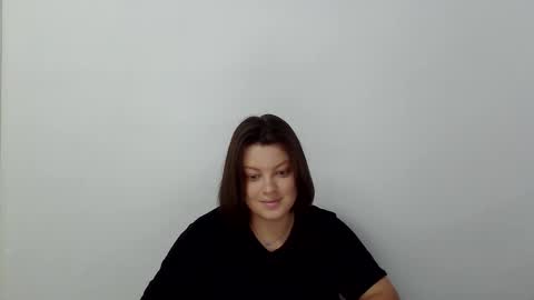 Snapshot of girl_leya chatting on 11-25-25, 08:09 girl_leya online show from 11-25-25, 08:09
