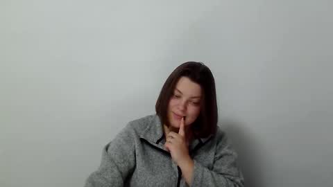 Snapshot of girl_leya chatting on 11-28-25, 09:06 girl_leya online show from 11-28-25, 09:06