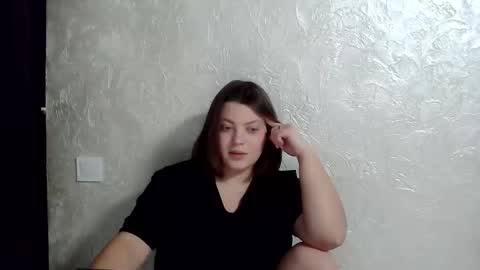 Snapshot of girl_leya chatting on 12-13-25, 09:09 girl_leya online show from 12-13-25, 09:09