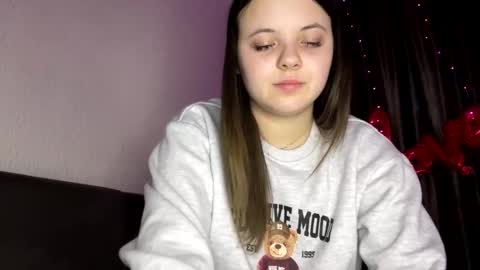 girl_shy07 online show from 02-23-26, 03:09