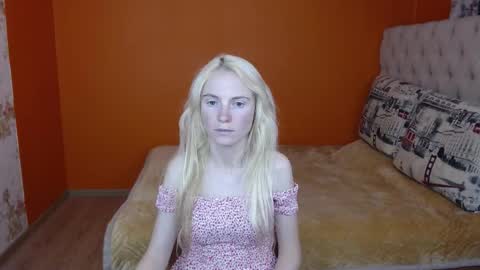 Snapshot of girl_summer97 chatting on 11-09-25, 01:20 Katia online show from 11-09-25, 01:20