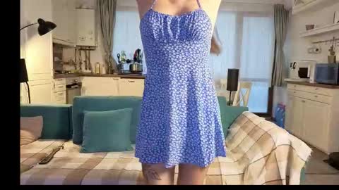 Girlfriend online show from 10-13-25, 02:28