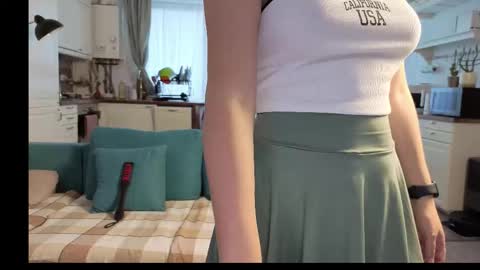 Girlfriend online show from 10-25-25, 02:24