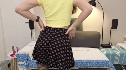 Snapshot of girlfrend10 chatting on 04-24-26, 03:03 Girlfriend online show from 04-24-26, 03:03