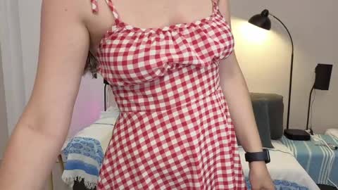Snapshot of girlfrend10 chatting on 05-29-26, 03:32 Girlfriend online show from 05-29-26, 03:32