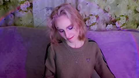 Snapshot of girlfriend_night chatting on 02-28-25, 02:53 Seniya online show from 02-28-25, 02:53