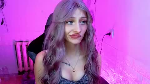 Snapshot of girlfriend_night chatting on 02-24-26, 02:09 Seniya online show from 02-24-26, 02:09