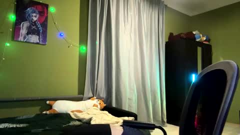 Meowww online show from 12-25-24, 02:23