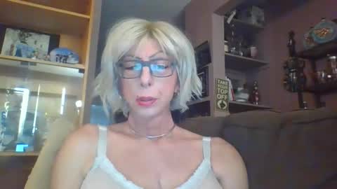 Girlinrock online show from 03-29-26, 01:49