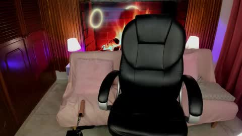 Snapshot of girlmia07 chatting on 02-04-26, 09:37 Isabella online show from 02-04-26, 09:37