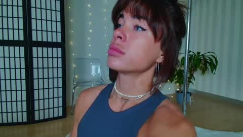 Hanna online show from 02-12-25, 01:06