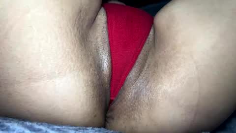 Snapshot of girlnxtdoorxx77 chatting on 01-18-25, 05:10 Mami Rica online show from 01-18-25, 05:10