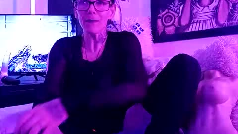 Snapshot of girls227445638252 chatting on 02-22-26, 04:35 girls227445638252 online show from 02-22-26, 04:35