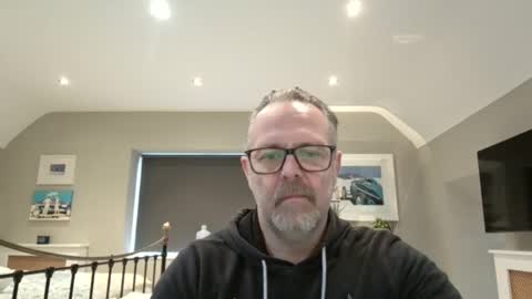 Snapshot of girlsandbikes chatting on 02-06-25, 12:37 girlsandbikes online show from 02-06-25, 12:37