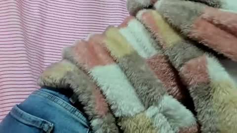 Snapshot of girlsativa chatting on 02-11-26, 10:04 Maze Thumbs up online show from 02-11-26, 10:04