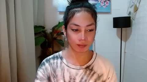 Snapshot of girlwhobelieveinmagic chatting on 01-06-25, 08:03 Callmenor online show from 01-06-25, 08:03