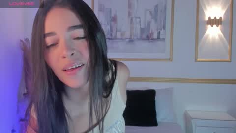 G I S E online show from 03-24-26, 02:05