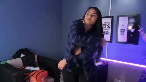     online show from 03-04-25, 07:54