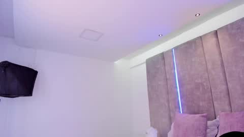     online show from 03-08-25, 10:54