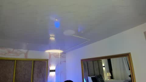     online show from 10-17-25, 10:18