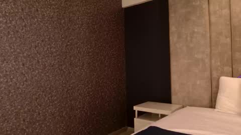     online show from 10-18-25, 10:27