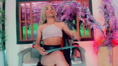 Gisel online show from 01-04-25, 07:44