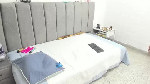 Snapshot of giselle_james chatting on 02-18-26, 08:16 giselle_james online show from 02-18-26, 08:16