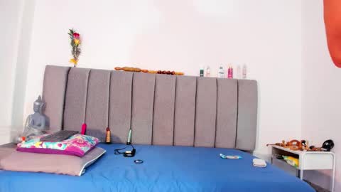 Snapshot of giselle_james chatting on 03-02-26, 06:04 giselle_james online show from 03-02-26, 06:04