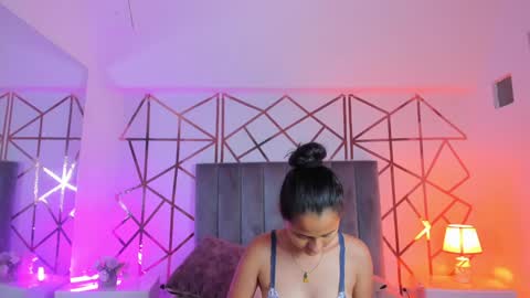 GISELLE ROLDAN online show from 01-15-25, 12:04