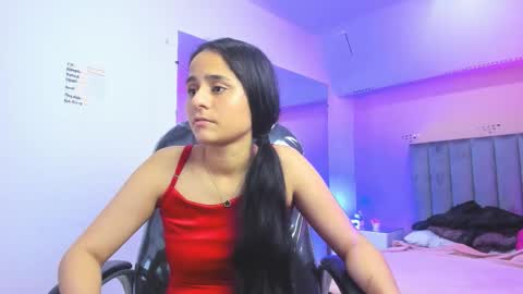 GISELLE ROLDAN online show from 02-22-26, 04:49