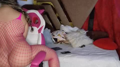 Snapshot of giselreyes1 chatting on 04-26-26, 04:54 . Gisel Reyes . online show from 04-26-26, 04:54